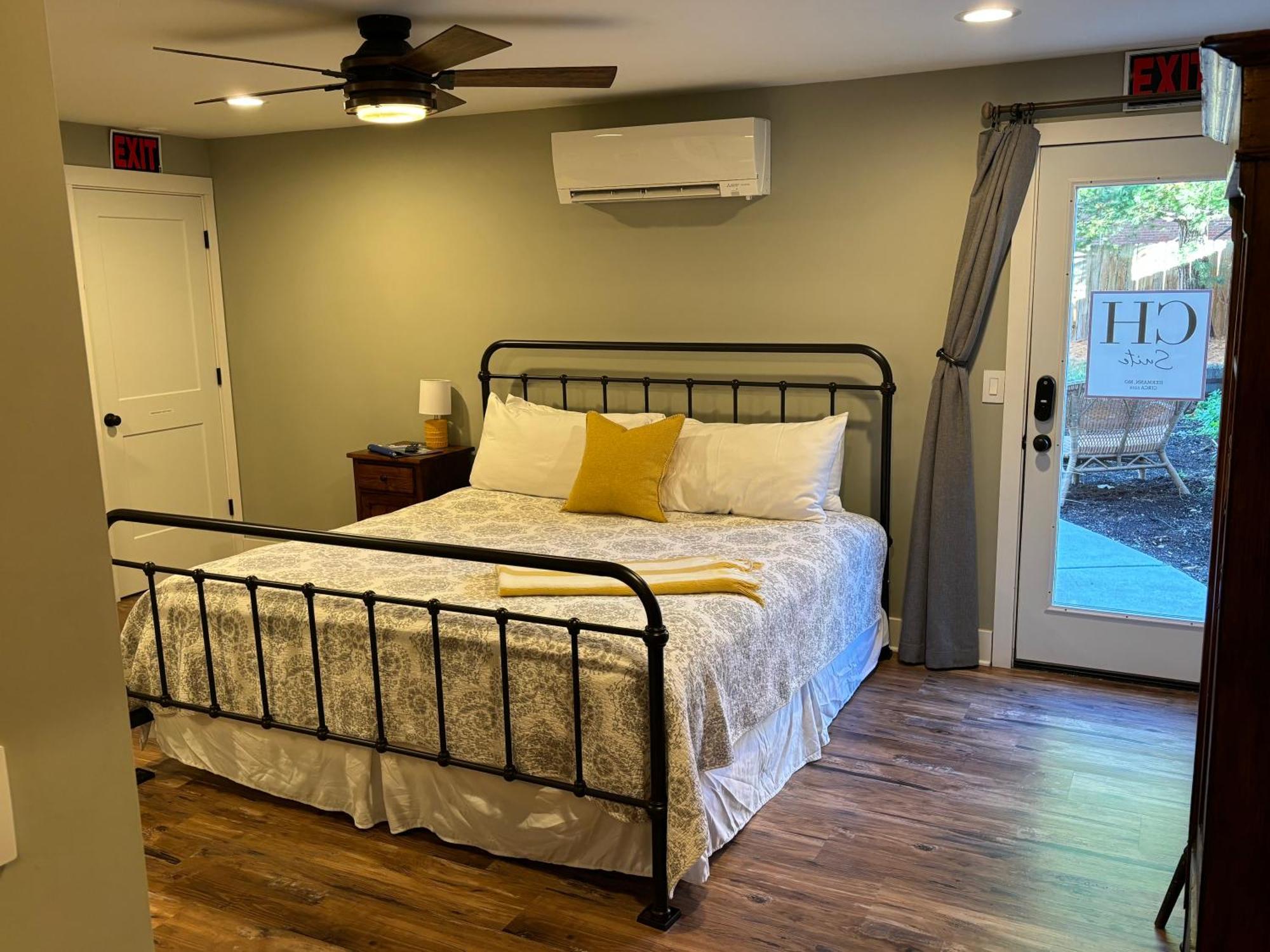 Hermann Crown Suites Kültér fotó
